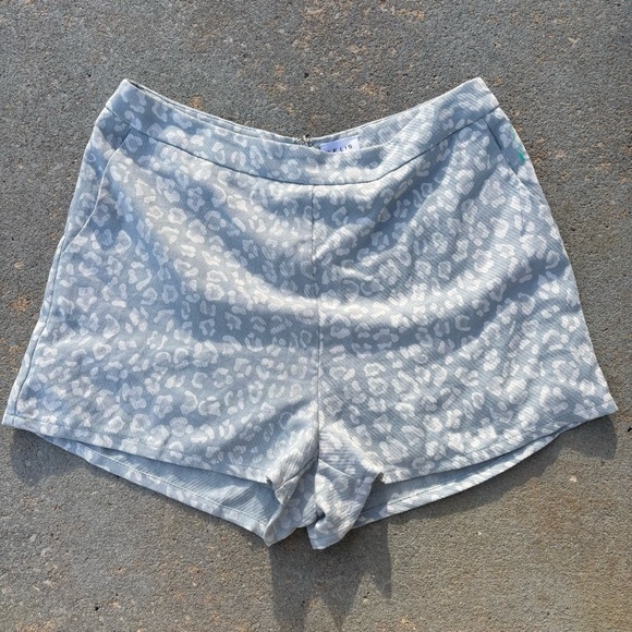 Lelis Gray Leopard Print Women's Shorts - Picture 1 of 4